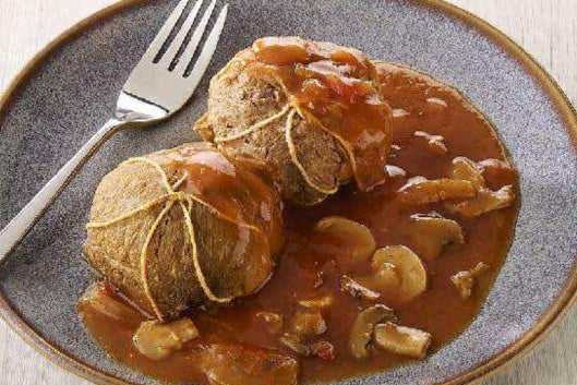 Paupiette de veau sauce tomates et champignons